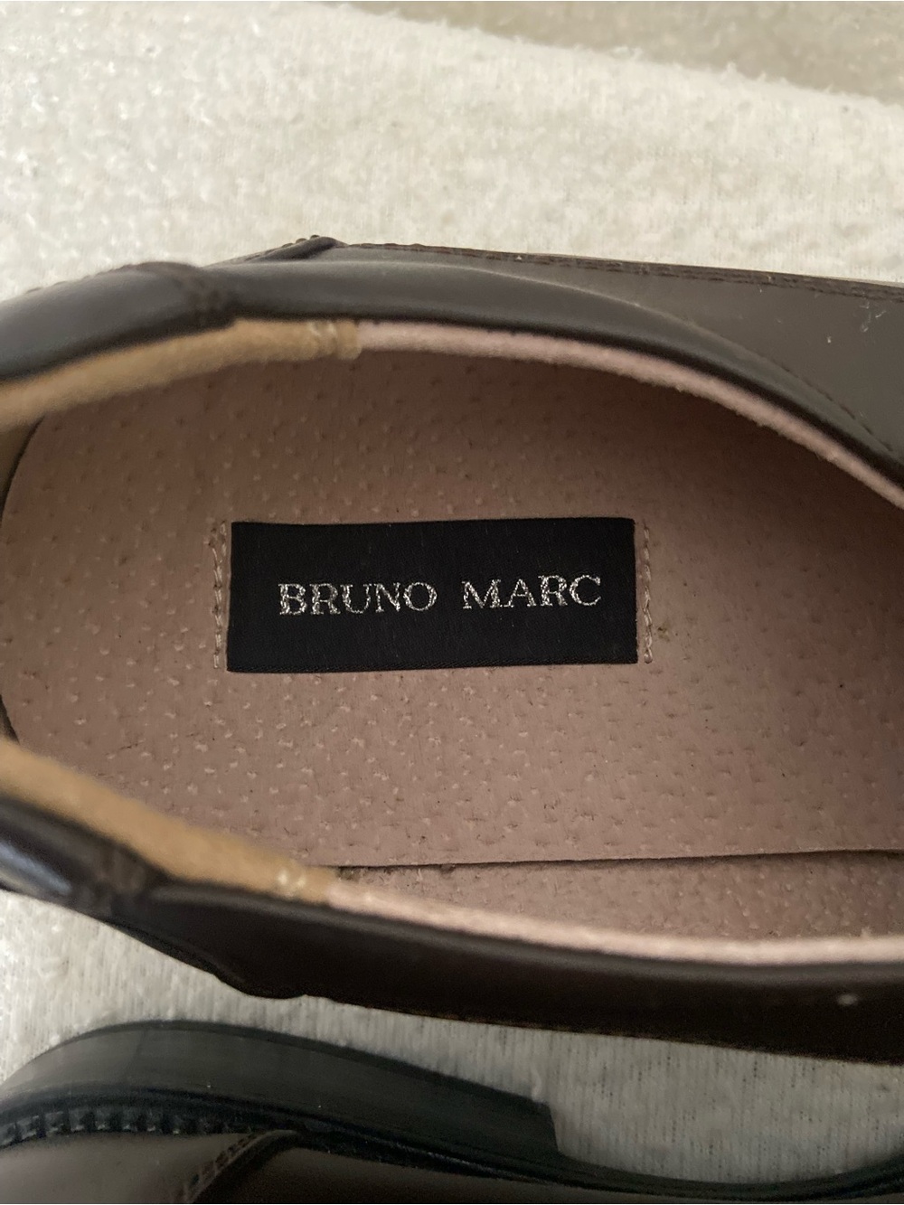 Classic Men's Slip-On Leather Loafers in Dark Brown - Picture 4 of 6